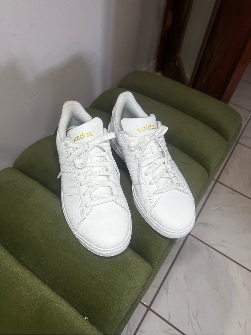 Adidas Grand Court 2.0 Shoes Size 9 US